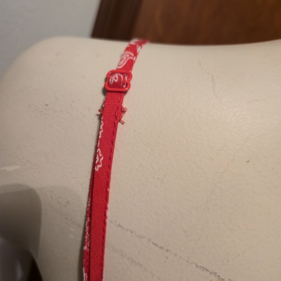 JUSTIFY Bandana V Neck Cami Tank Faux Wrap Button Front Top Red Paisley Size 1X - Picture 9 of 10